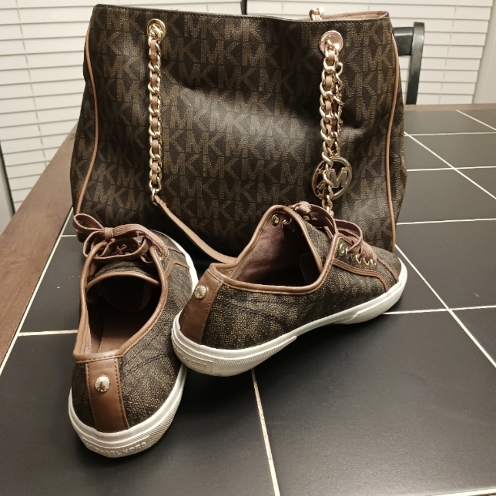 Michael kors set